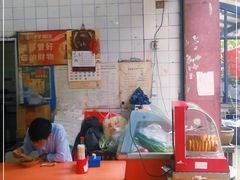 -董记冒节子肥肠粉