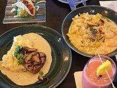 -Hula Grill Waikiki