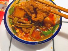 -鸿通城购物中心