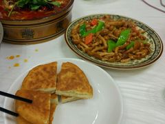 -乡土特色.冷锅鱼.牦牛肉汤锅