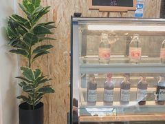 面包甜点陈列柜-叁秋咖啡 SANQIU COFFEE(天津河北路店)