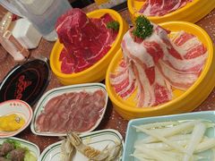 -四囍码头海鲜烧烤自助火锅(外滩南京东路悦荟广场店)
