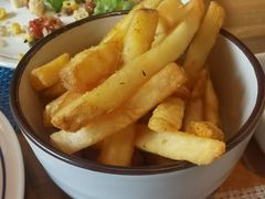 煎比目鱼土豆条-LA MAISON公鸡和龙(蛇口店)