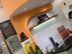 -V8潮牌·接发烫染连锁