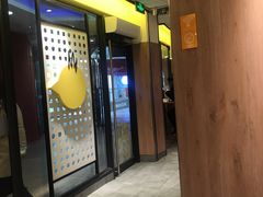 门面-麦当劳(百联西郊购物中心店)