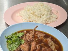 -Kha Mu Charoensang(Silom)