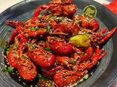 -肥肥虾庄·金牌油焖大虾(汉街SKP店)