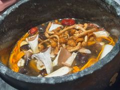 古法野生菌汤锅（不含肉）-芸山季·云南山珍菌火锅(南翔印象城MEGA店)