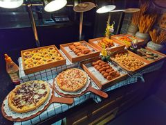 -领鲜活海鲜榴莲自助火锅(东门店)