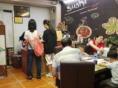 -扒虾小妹儿麻辣海鲜(宏图街店)