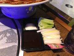 -三人行骨头王火锅(长寿店)