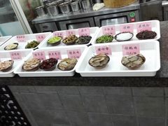 -八一路好吃街(雨田商务大厦店)