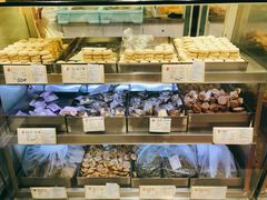 面包甜点陈列柜-上海哈尔滨食品厂(淮海中路店)