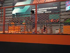 -极限PLAY运动娱乐新世界·团建派对表演休闲馆·室内高空游乐园
