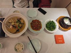 -饭怕鱼·黄焖鲟龙鱼(湖大店)