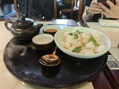 龙井虾仁-绿茶餐厅(龙井船宴· 品牌总店)