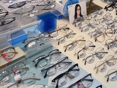 -天空之镜眼镜店蔡司依视路授权店(天通苑店)