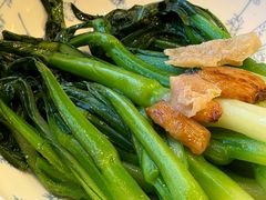 拍蒜广东菜心-誉八仙粤菜(万象天地店)
