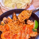 四楼这家设计感满满的西餐厅也太扎眼了