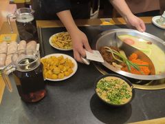 -沸炉重庆老火锅(军事博物馆店)