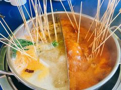 -马路边边串串香形象店(磐石路店)