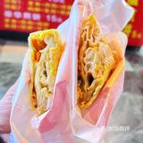在赣州回次校门口吃回美味的鸡蛋煎饼🔥