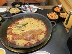 -沸炉重庆老火锅(军事博物馆店)