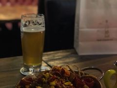 sisters秘制麻辣鸭舌-SISTERS BAR RESTAURANT川意酒馆(嘉善老市H楼店)