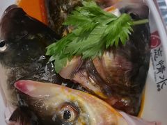 -忘情水鱼头·鲜鱼火锅(滨江中路店)