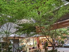 -瑞虹新天地月亮湾