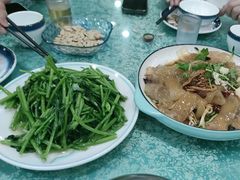 -鹤乡东北菜(崮山路店)