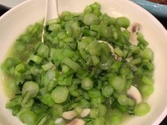 手捏菜炒蘑菇-柒园·三十年创意杭帮菜(龙湖滨江天街店)