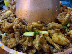 炭火芋儿蛙锅-炉小二铜锅牛蛙•川湘菜(三里屯店)