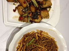 撒子牛肉丝-刘胖子家常菜·蹄花焖藕(中南店)