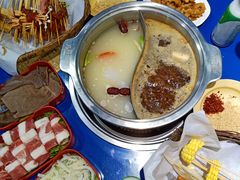 -马路边边·成都串串(翠柏路店)
