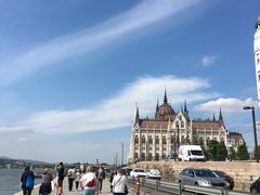 -多瑙河畔鞋履雕塑