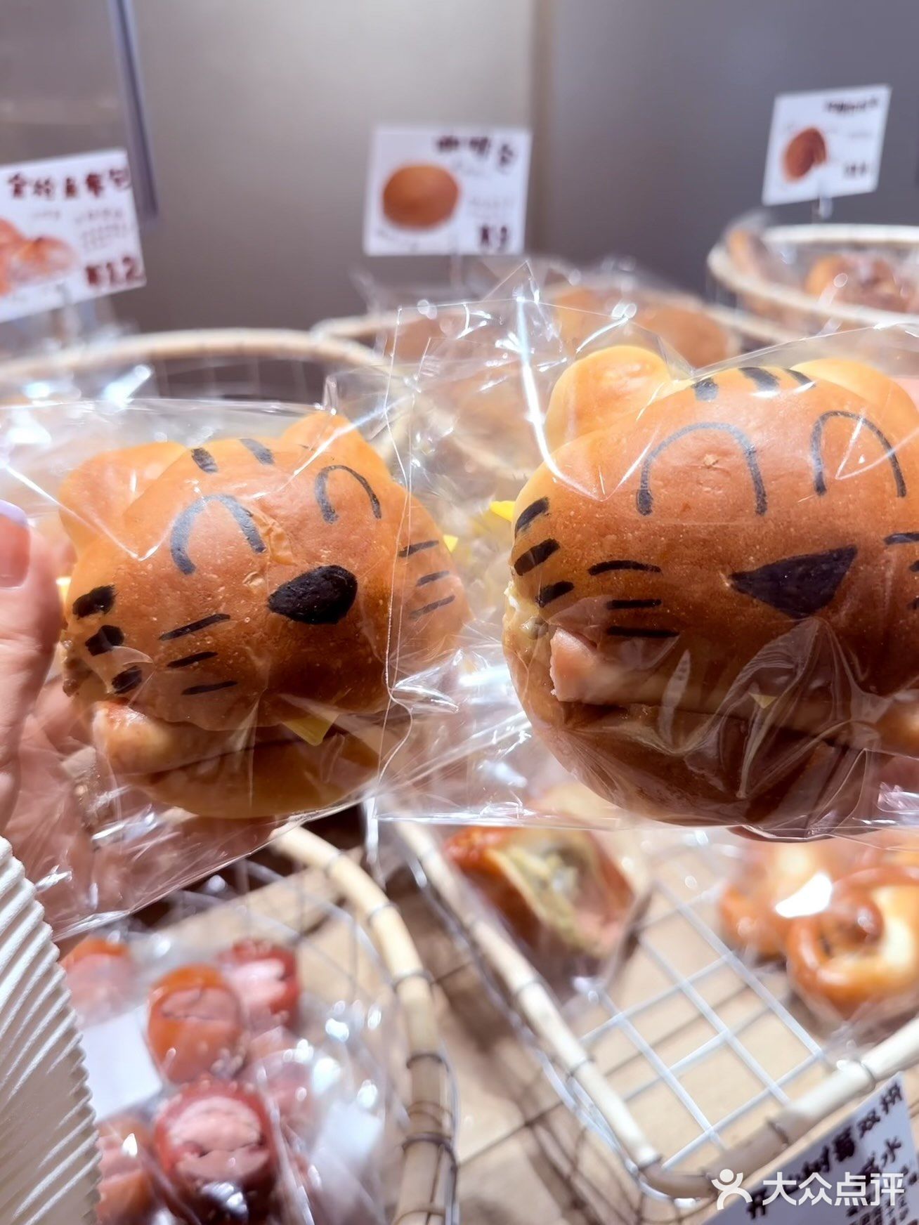 谁又幸福了！郑州居民区邂逅春日小甜店🥰