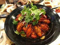 -虾弄弄海派小龙虾·牛羊蝎子火锅