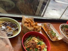 -爆炸头阿姨小四川正宗川味小吃(无任何分店)