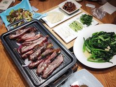 草原烤羊排-娜仁图雅蒙古美食村(33小镇店)