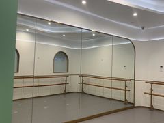 -伊叶舞蹈YEAH DANCE(LCM置汇旭辉校区)