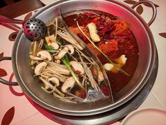 菌汤和牛鸳鸯锅-江北北火锅馆·公路夜市(魏公村店)