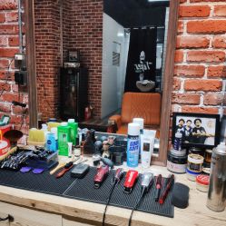 -TIGERBARBERSHOP 老虎男士理发店