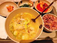 -大食代美食广场(上海中心店)