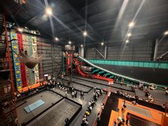 -极限PLAY运动娱乐新世界·团建派对表演休闲馆·室内高空游乐园