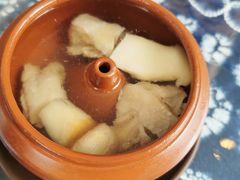 原汁男搂妹汽锅鸡-蝴蝶泉宾馆-中餐厅