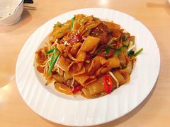 避风塘炒牛河-多多旺港式茶餐厅(新区店)