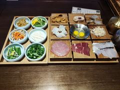 -银米·云南传统过桥米线(双廊黑金冠店)