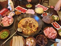-渝井巷重庆老火锅(沈阳吉祥店)