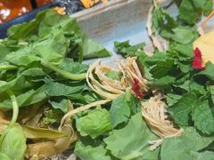 -老牌坊云南鱼豆花火锅(哈西万达店)